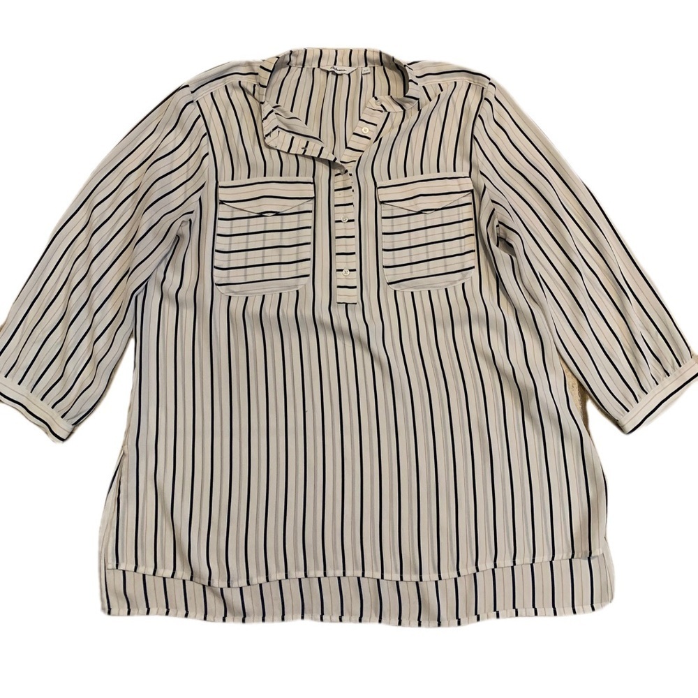⚡️Reitmans Striped Blouse - Size M